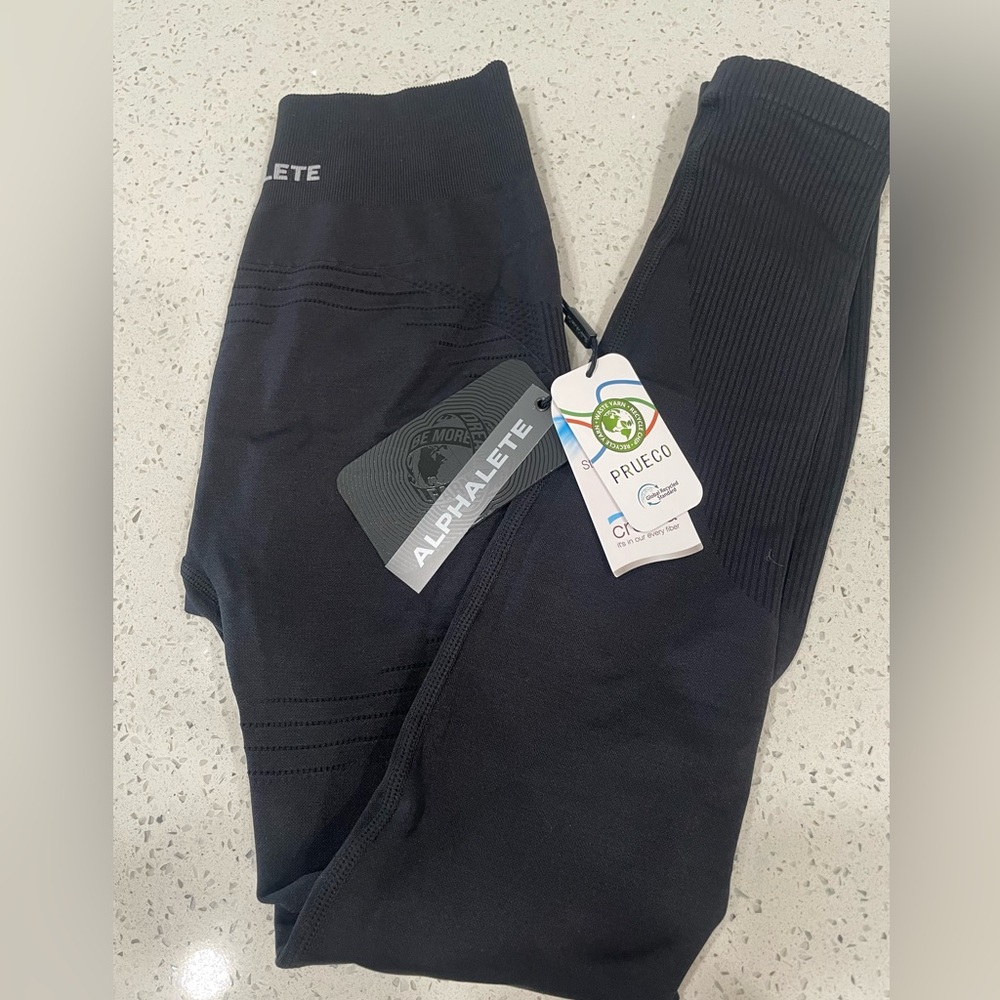 Small Alphalete leggings NWT